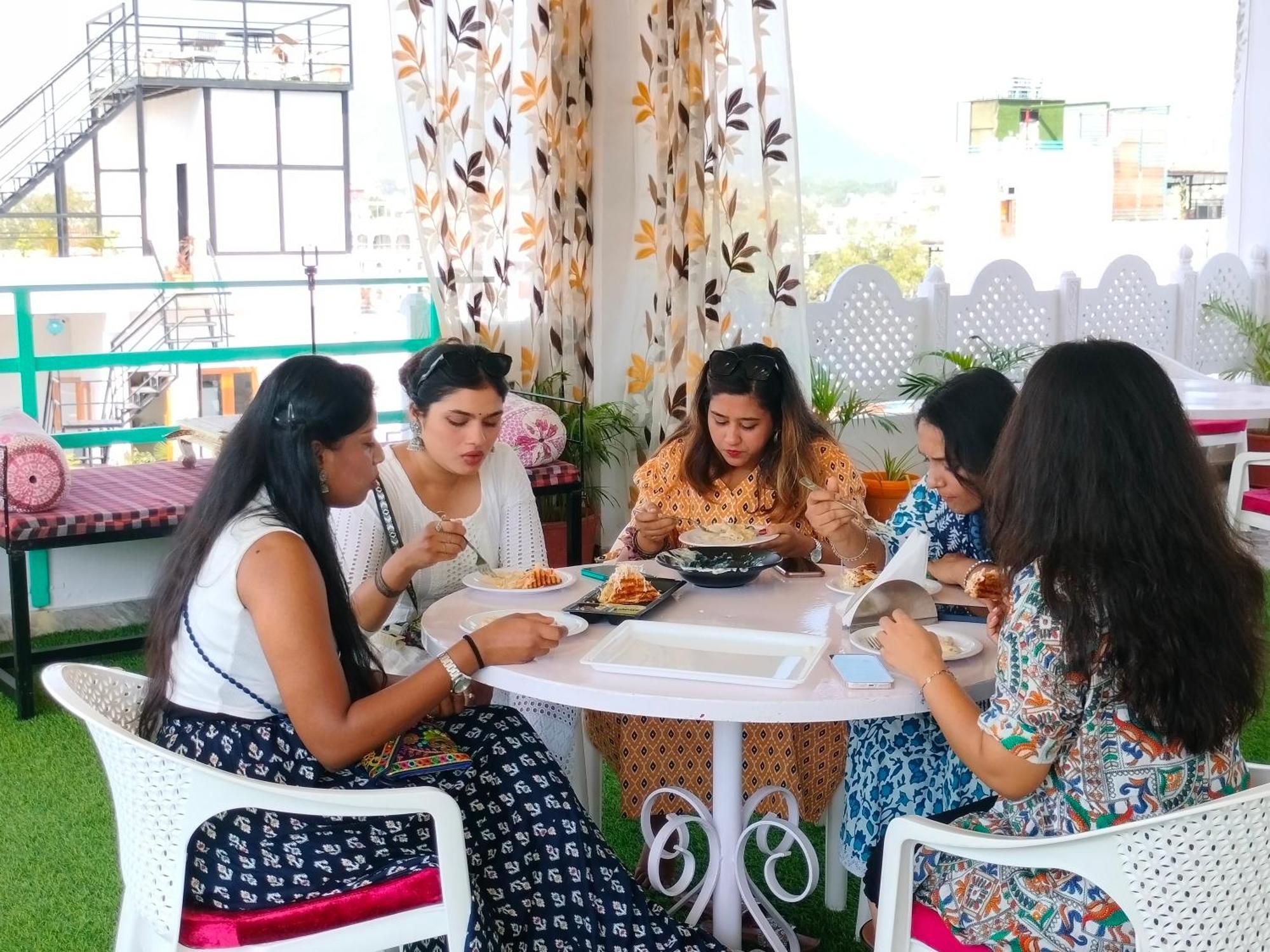 Krishna Stay Guest House Udaipur Eksteriør bilde