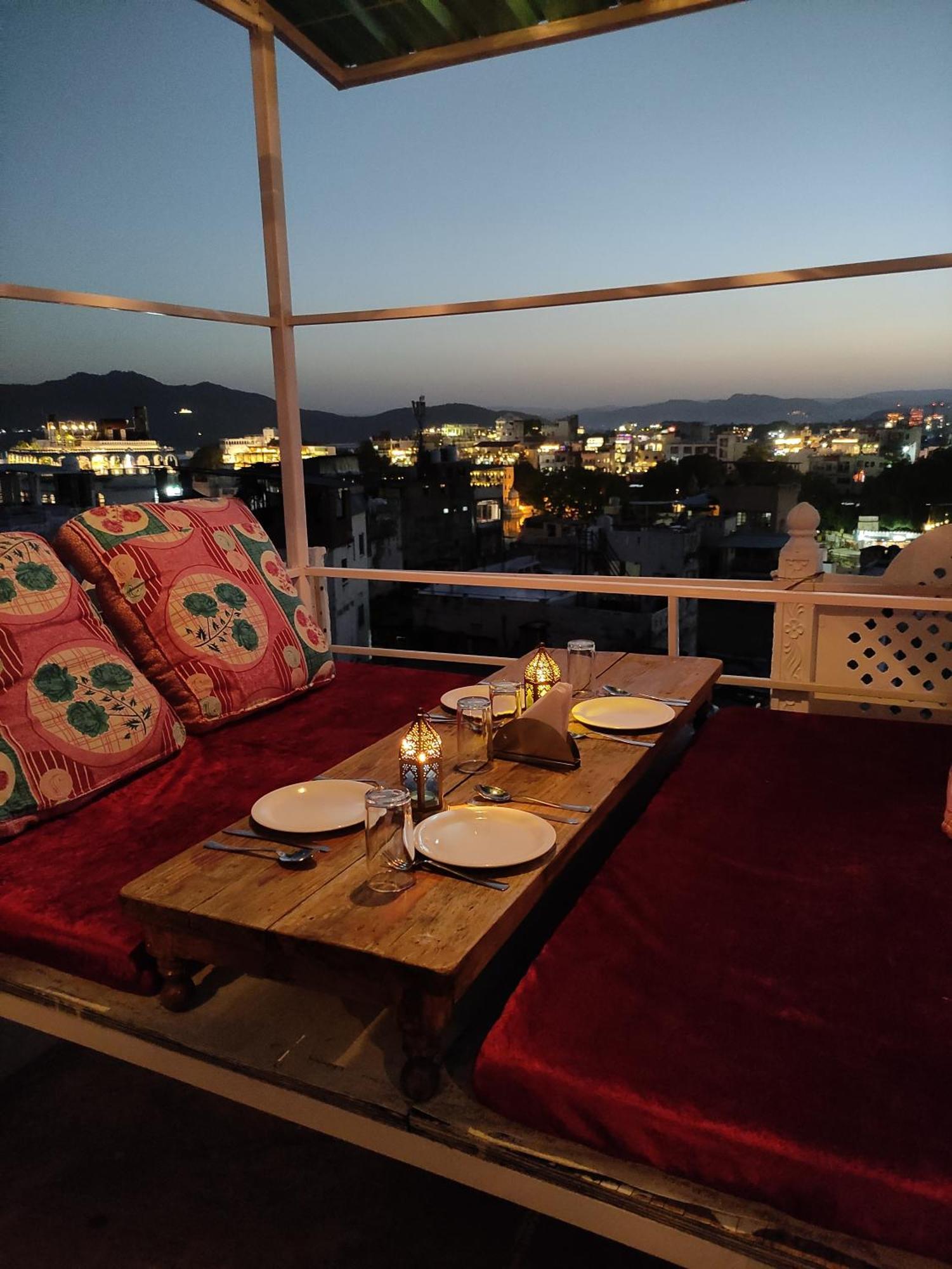 Krishna Stay Guest House Udaipur Eksteriør bilde